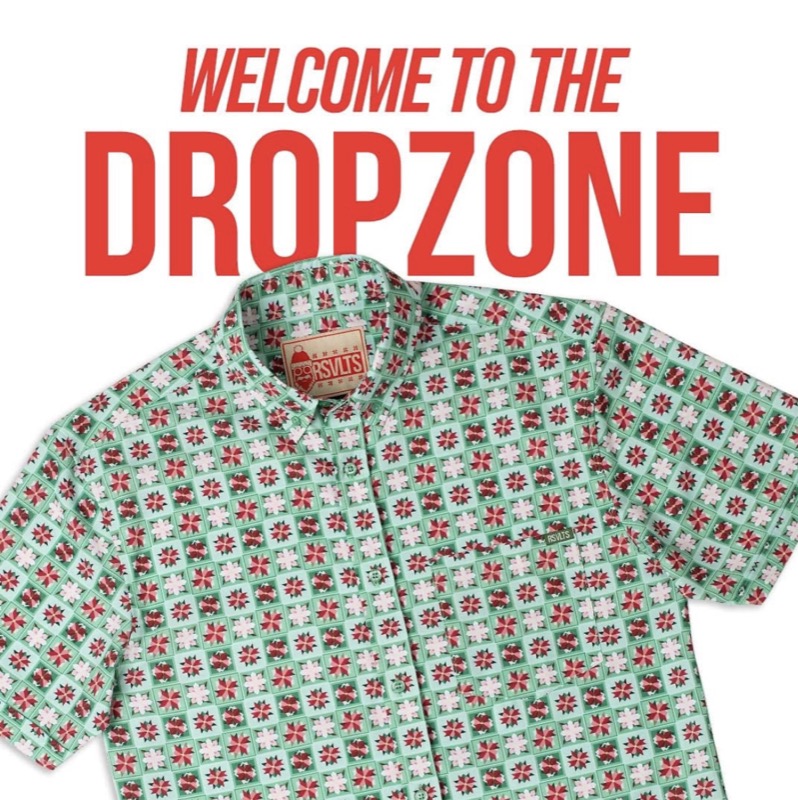 RSVLTS Mrs. Claus’ Quilt KUNUFLEX Short Sleeve Shirt in Green — front view