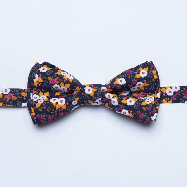 RSVLTS Flower Outage bow tie Tie & Pocket Square in Purple — front view