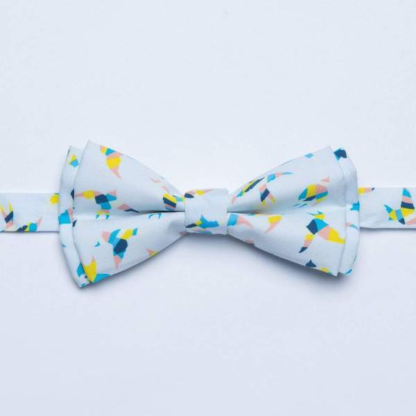 RSVLTS Birds of Play bow tie Tie & Pocket Square in White — front view