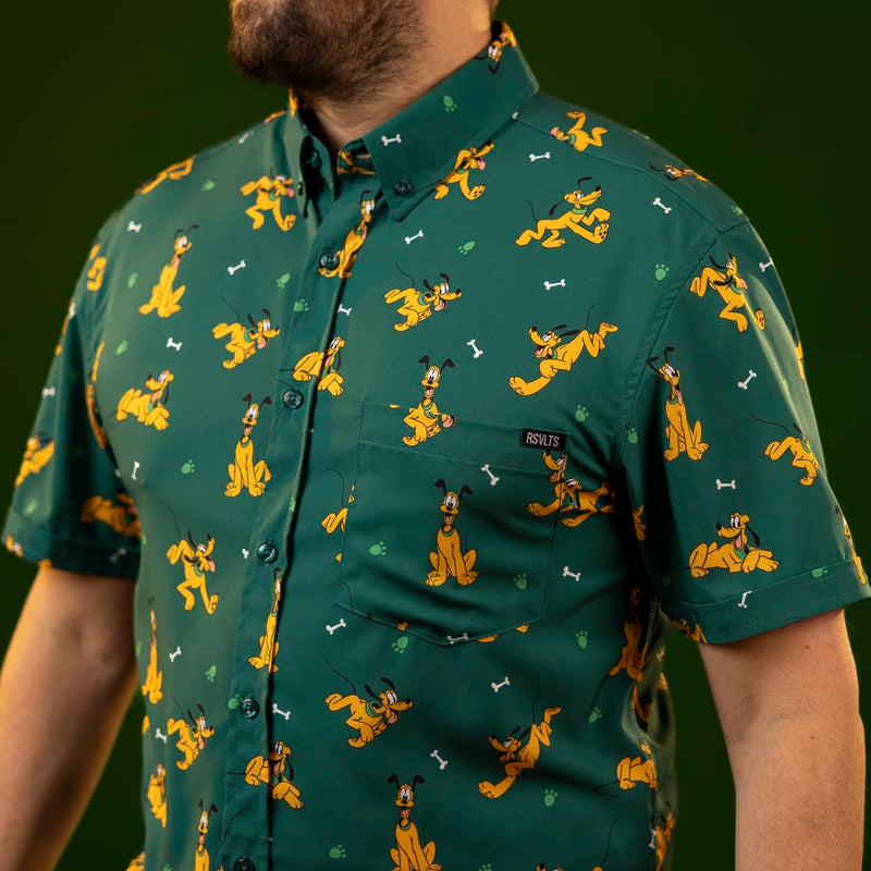 RSVLTS Pluto on the Green KUNUFLEX Short Sleeve Shirt in Green — front view