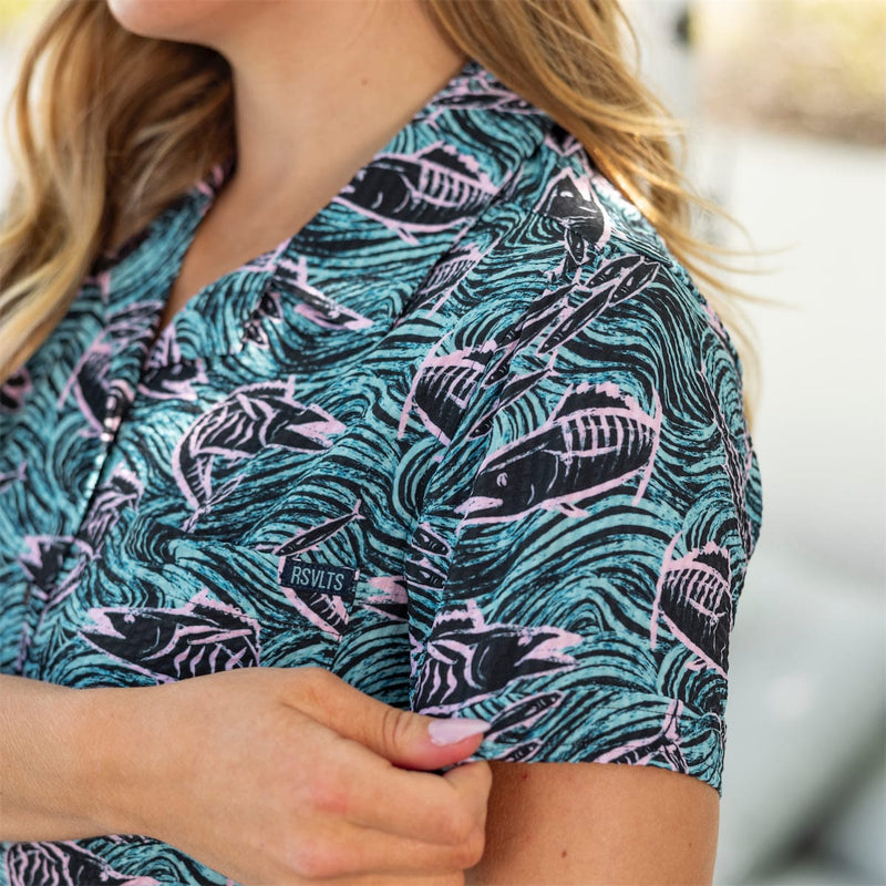 RSVLTS Fishies Women's Stretch Seersucker Short Sleeve Shirt in Green — detail 5