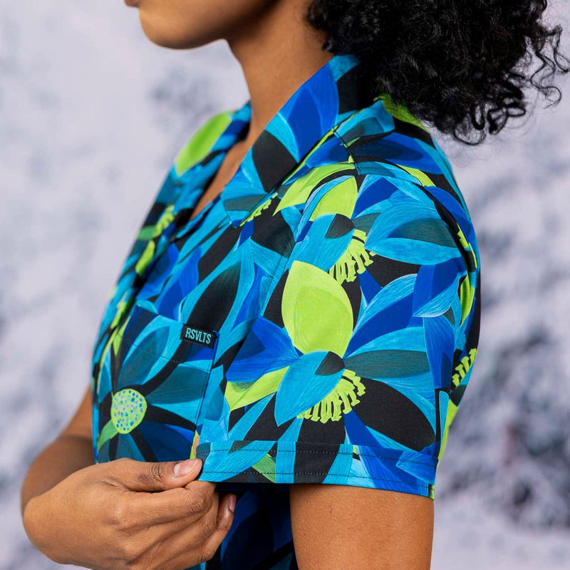 RSVLTS Green & Blume Women's KUNUFLEX Short Sleeve Shirt in Blue — detail 3