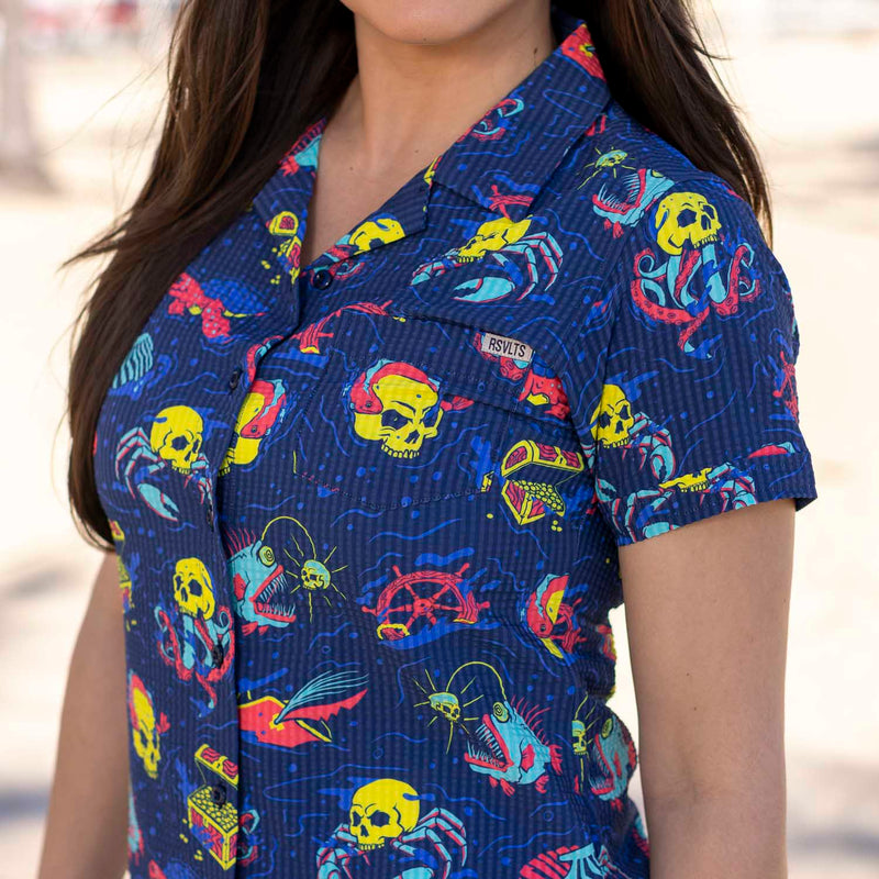 RSVLTS What Lies Beneath Women's Stretch Seersucker Short Sleeve Shirt in Blue — detail 3