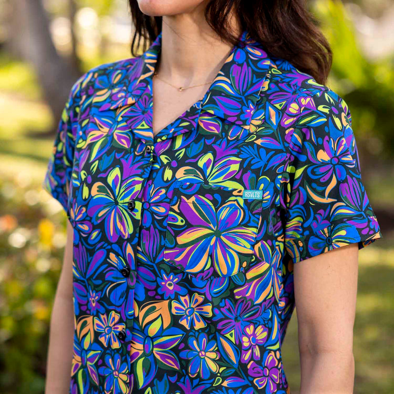 RSVLTS Ultraviolet Women's KUNUFLEX Short Sleeve Shirt in Purple — detail 3