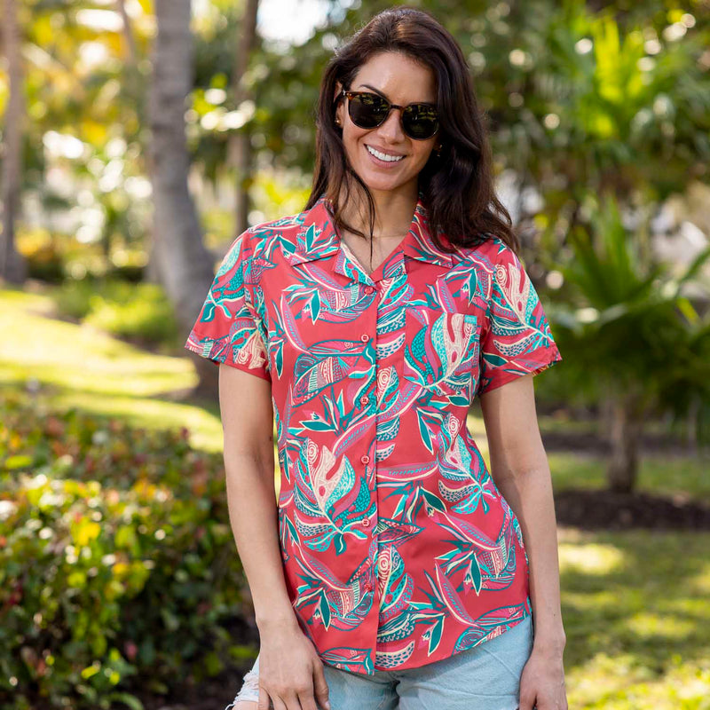 RSVLTS Tapalms Women's KUNUFLEX Short Sleeve Shirt in Red — front view