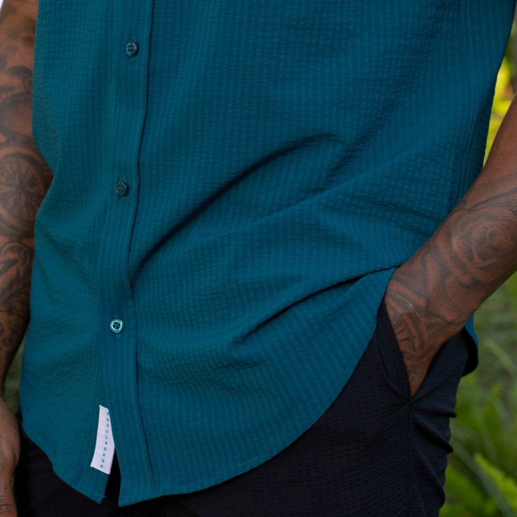 RSVLTS Chesapeake Bay Stretch Seersucker Short Sleeve Shirt in Blue — detail 7