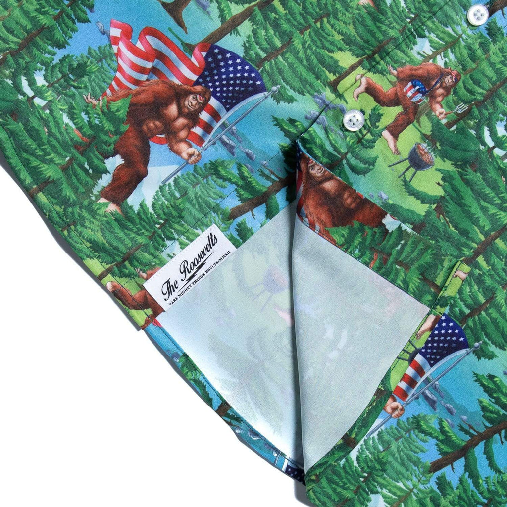 RSVLTS Smells Like Bigfoot’s Hot Dog KUNUFLEX Short Sleeve Shirt in Green — detail 4