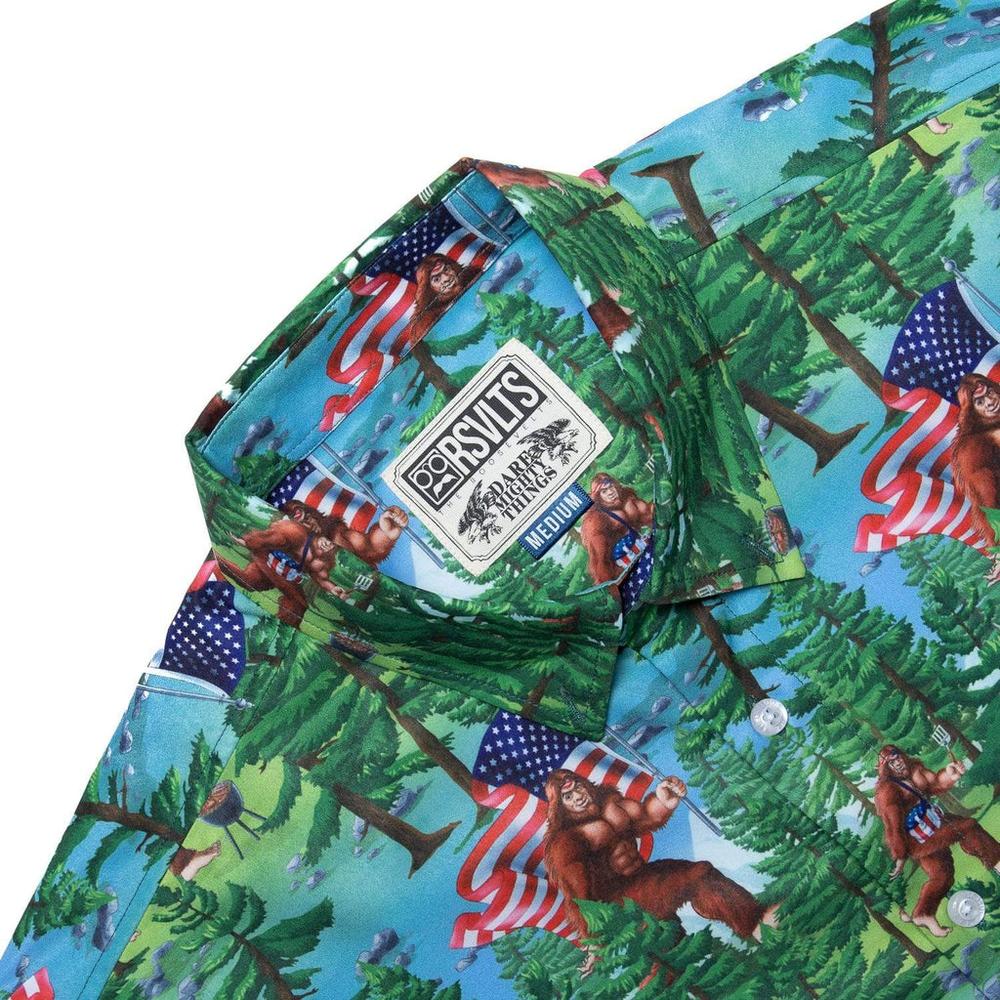 RSVLTS Smells Like Bigfoot’s Hot Dog KUNUFLEX Short Sleeve Shirt in Green — detail 3