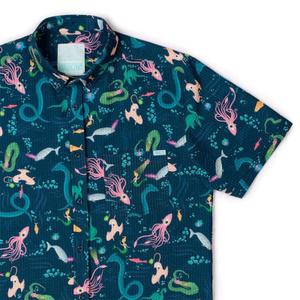RSVLTS The Deep Stretch Seersucker Short Sleeve Shirt in Blue — front view