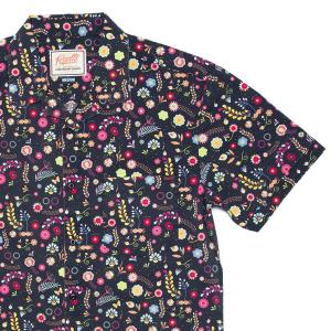 RSVLTS Flores De La Noche KUNUFLEX Short Sleeve Shirt in Black — front view
